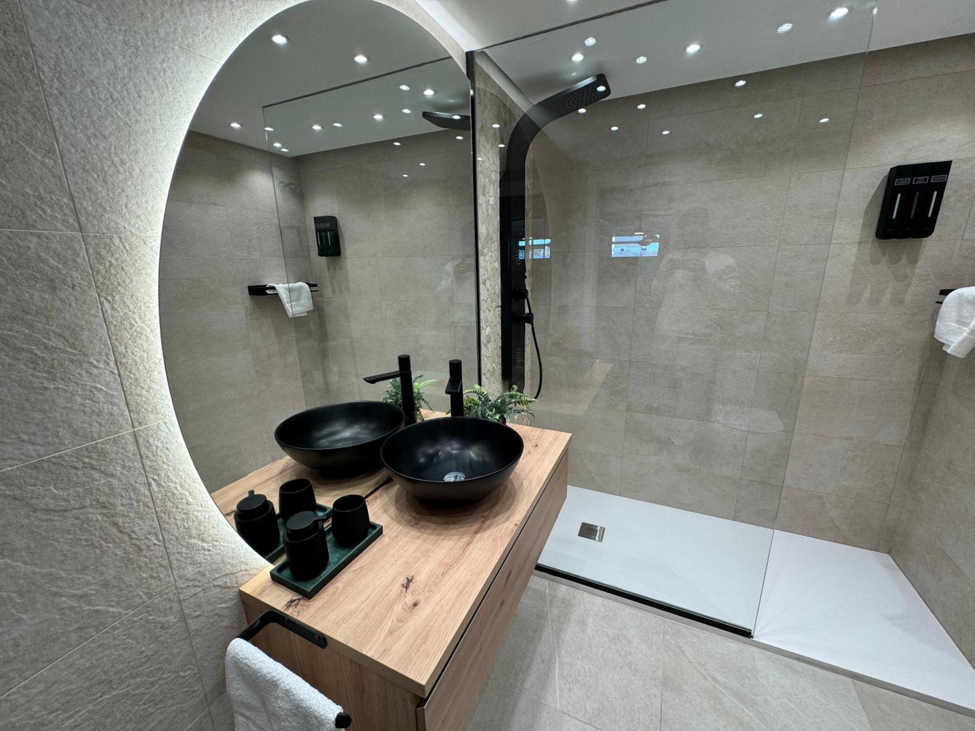 Zelun Suite Torremolinos Center Exterior foto